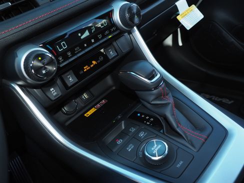 Used 2025 Toyota RAV4 XSE image 23