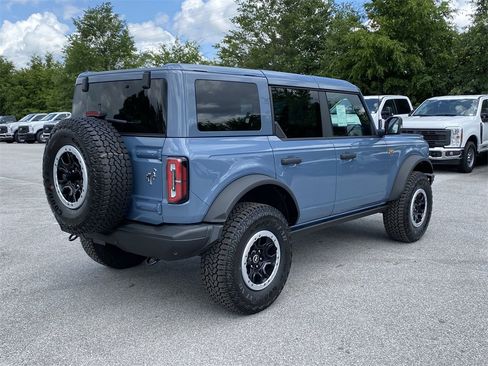 New 2025 Ford Bronco Badlands image 9