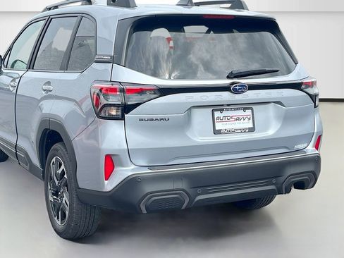 Used 2025 Subaru Forester Limited w/ Popular Package #1 AWD/4WD image 5