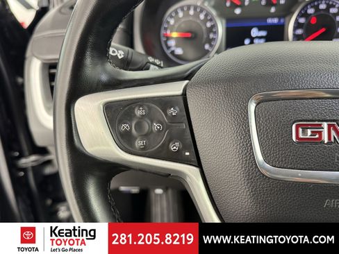 Used 2024 GMC Terrain SLT image 25