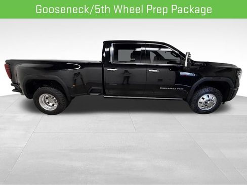 Used 2024 GMC Sierra 3500 Denali Ultimate AWD/4WD image 6