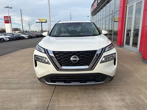 Used 2023 Nissan Rogue SL w/ SL Premium Package image 4