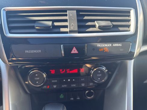 Used 2020 Mitsubishi Eclipse Cross SE image 6