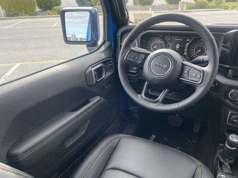 New 2025 Jeep Gladiator Sport image 33