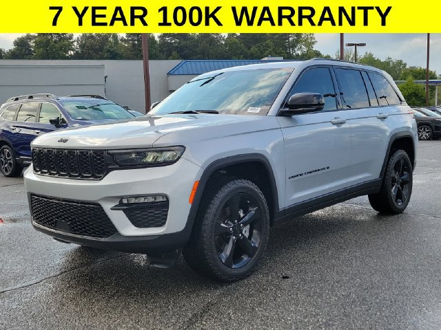 Certified 2024 Jeep Grand Cherokee Limited w/ Black Appearance Package AWD/4WD image 4