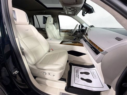 Used 2024 Cadillac Escalade Sport Platinum image 34