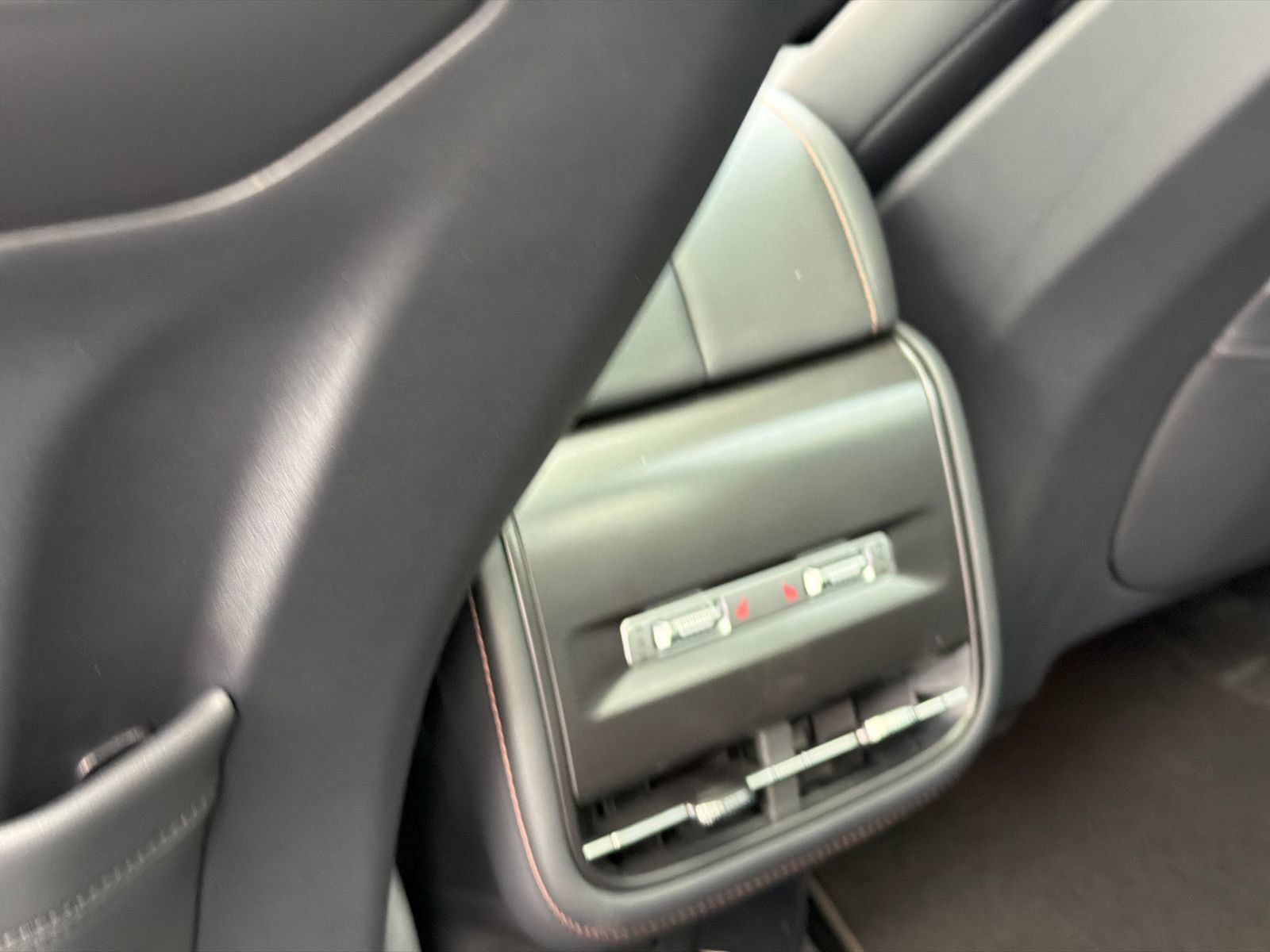 New 2026 Lincoln Nautilus Reserve AWD/4WD image 21