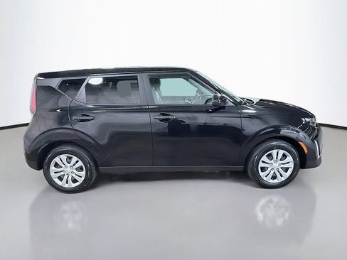 Used 2024 Kia Soul LX FWD image 10