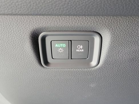 Certified 2024 Porsche Cayenne Coupe AWD/4WD image 39