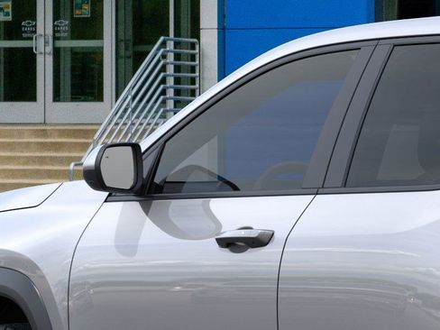 New 2026 Chevrolet Equinox LT image 12