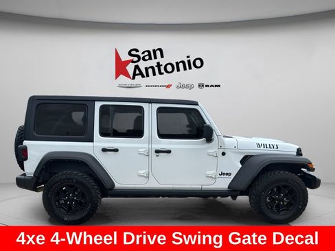 Used 2023 Jeep Wrangler Unlimited w/ Cold Weather Group AWD/4WD image 17