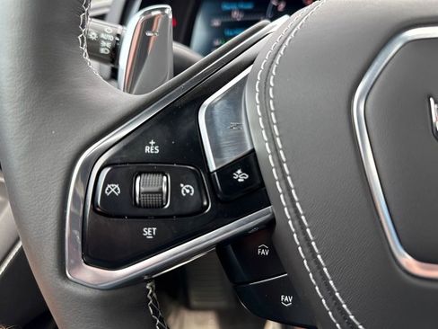 New 2025 Chevrolet Corvette E-Ray image 27