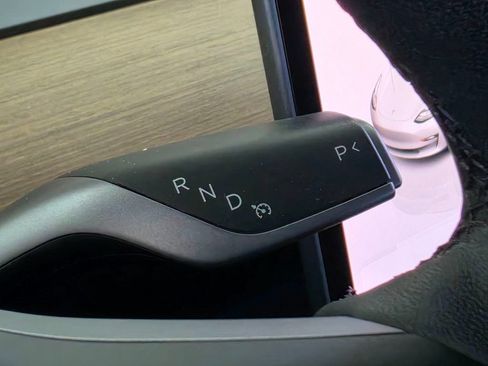 Used 2023 Tesla Model 3 Standard Range RWD image 27
