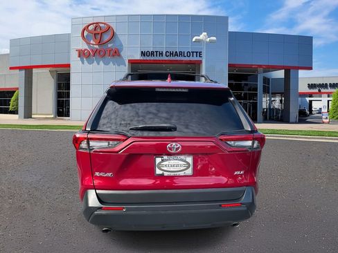 Used 2023 Toyota RAV4 XLE Premium image 9