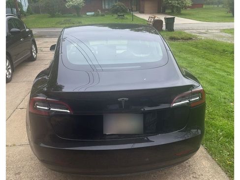Used 2020 Tesla Model 3 Standard Range RWD image 4