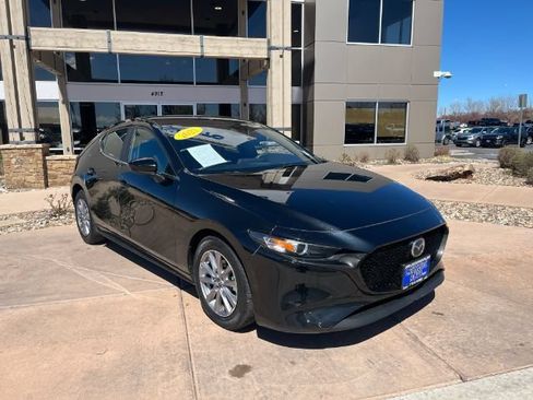 Used 2021 MAZDA MAZDA3 s FWD image 10