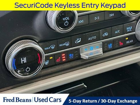 Used 2022 Ford Expedition Max XLT image 25