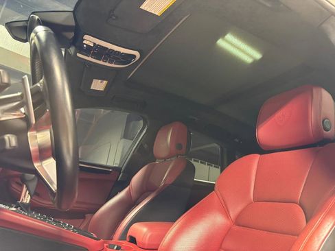 Used 2017 Porsche Macan Turbo image 22