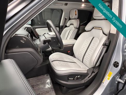 Used 2024 Rivian R1T Adventure image 2