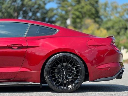 Used 2018 Ford Mustang GT RWD image 10