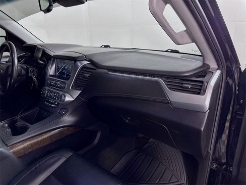 Used 2016 Chevrolet Suburban LT image 37