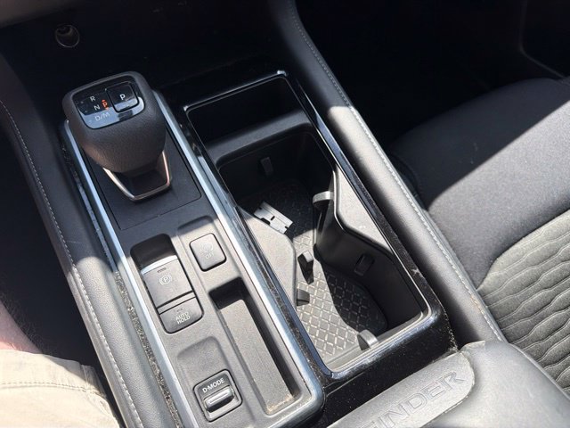 Used 2022 Nissan Pathfinder SV FWD image 26