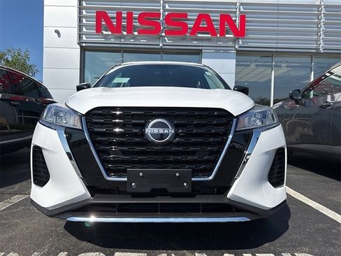 New 2025 Nissan Kicks Play S image 13