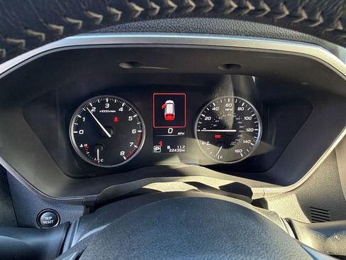 Used 2024 Subaru Ascent Premium w/ Convenience Package image 29