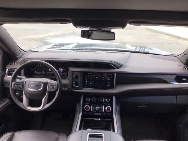 Used 2024 GMC Yukon Denali w/ LPO, Floor Liner Package AWD/4WD image 26