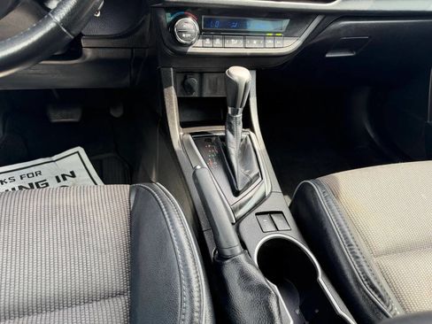 Used 2015 Toyota Corolla S FWD image 24