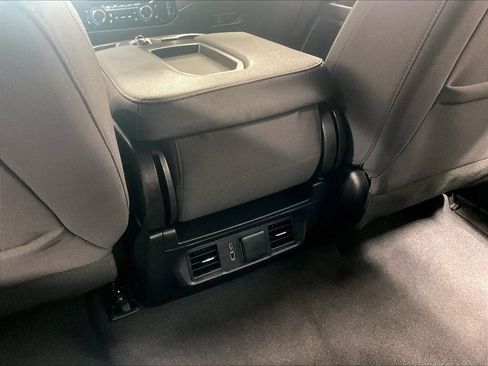 Used 2023 Chevrolet Silverado 1500 LT AWD/4WD image 27