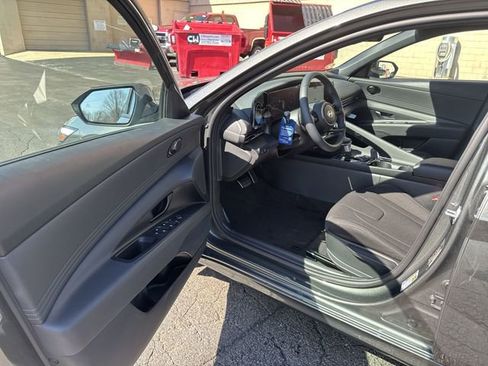 New 2026 Hyundai Elantra Sport image 18