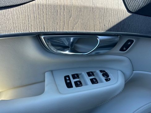 Certified 2023 Volvo XC90 T8 Plus AWD/4WD image 15