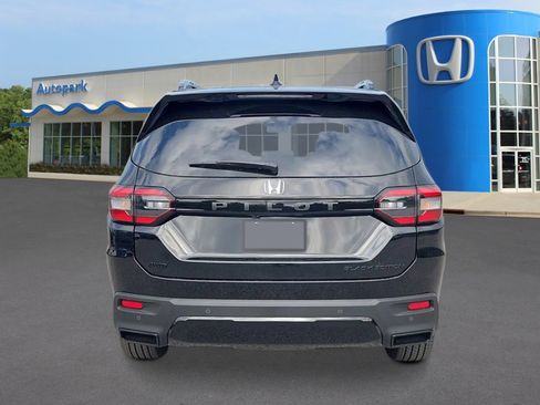 New 2026 Honda Pilot Black Edition image 4