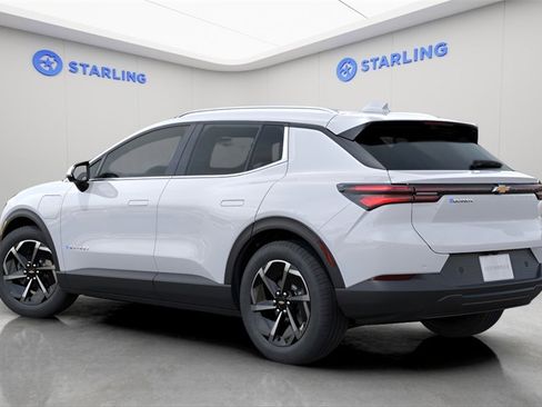 New 2026 Chevrolet Equinox EV LT image 3