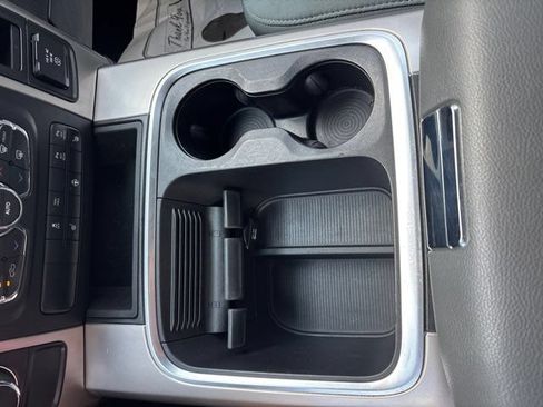 Used 2019 RAM 1500 Big Horn RWD image 36