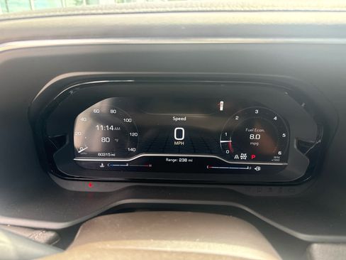 Used 2023 GMC Yukon Denali AWD/4WD image 9