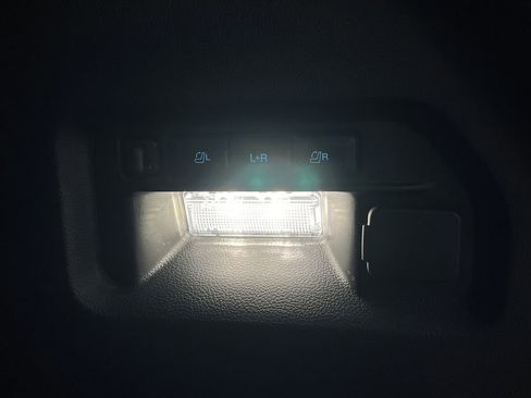 Used 2025 Ford Explorer ST-Line w/ Premium Package image 18