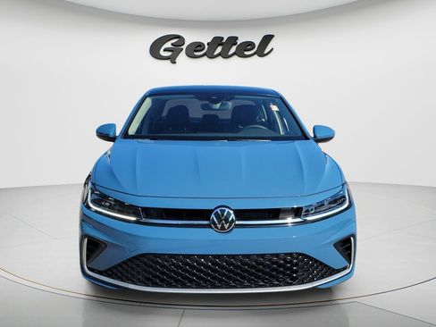 Used 2026 Volkswagen Jetta SE FWD image 2