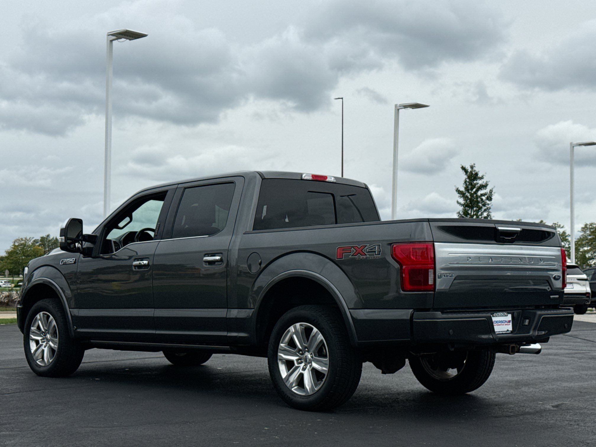 Used 2019 Ford F150 Platinum w/ Equipment Group 701A Luxury AWD/4WD image 5