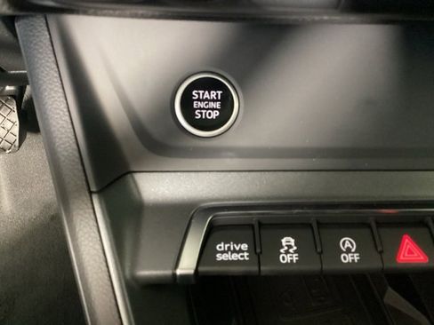 New 2025 Audi Q3 2.0T Premium image 27