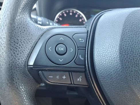 Used 2021 Toyota RAV4 XLE image 23