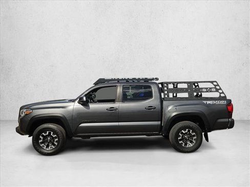 Used 2019 Toyota Tacoma TRD Off-Road w/ Technology Package AWD/4WD image 9