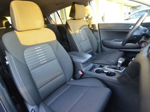 Used 2018 Kia Sportage LX w/ LX Technology Package image 26