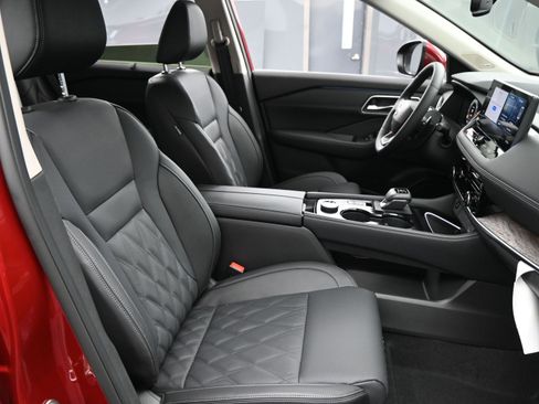 New 2026 Nissan Rogue Platinum w/ Platinum Premium Package image 15