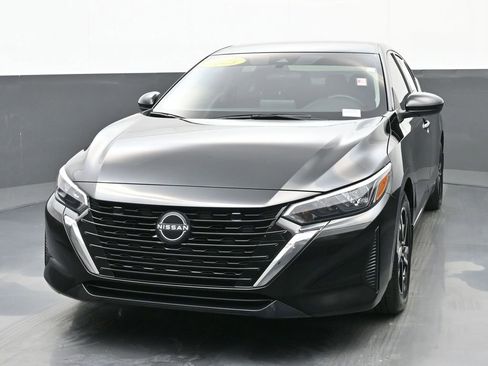 Used 2025 Nissan Sentra SV w/ All-Weather Package image 7