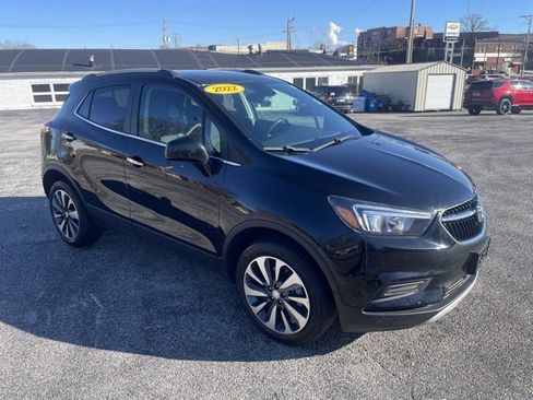 Used 2022 Buick Encore Preferred w/ Safety Package image 3