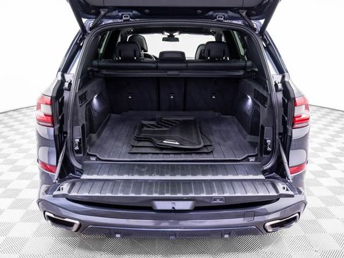 Used 2022 BMW X5 M50i w/ Premium Package image 28