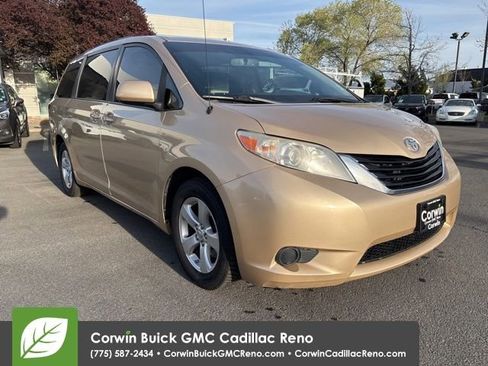 Used 2011 Toyota Sienna LE image 8