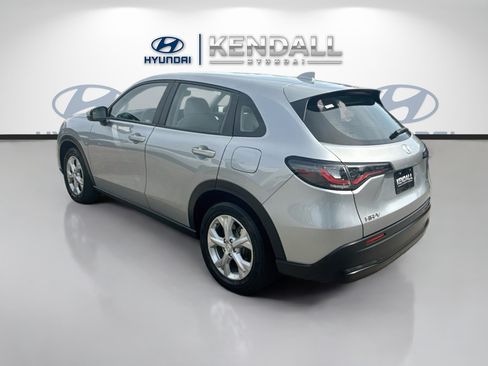 Used 2023 Honda HR-V LX image 4